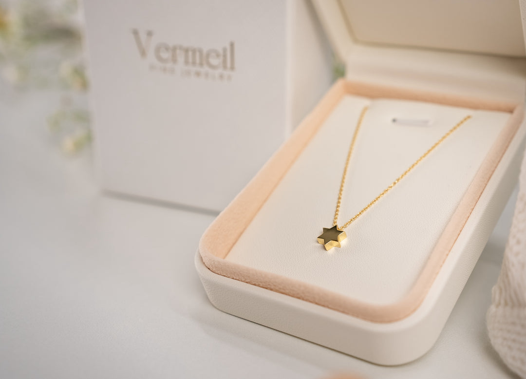 Elegant gold vermeil necklace with David's star for baby