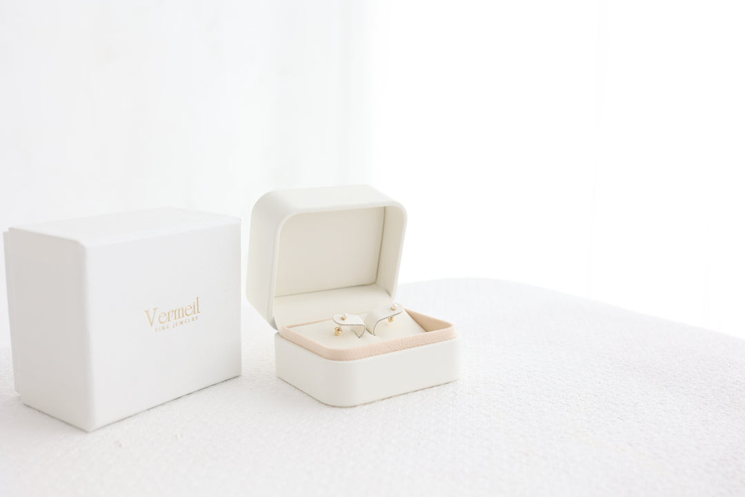 Gift Basket: 14K Gold Pearl Earrings